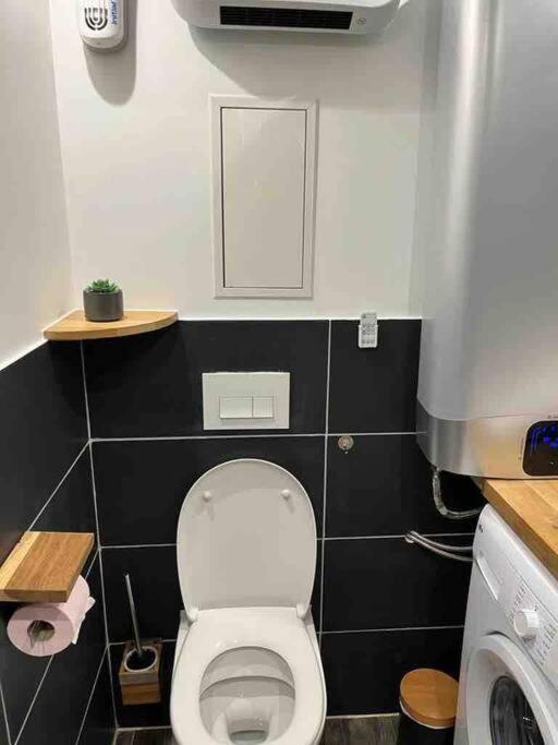 Escale Studio 21M Aeroport Cdg Parc Expo Asterix Gonesse Zewnętrze zdjęcie